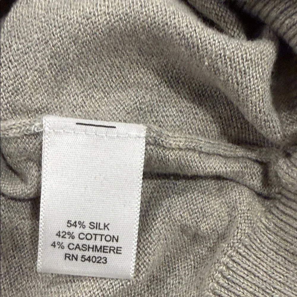 Banana Republic Men's Silk Cotton Cashmere Classy Stylish V-Neck Sweater Size L
